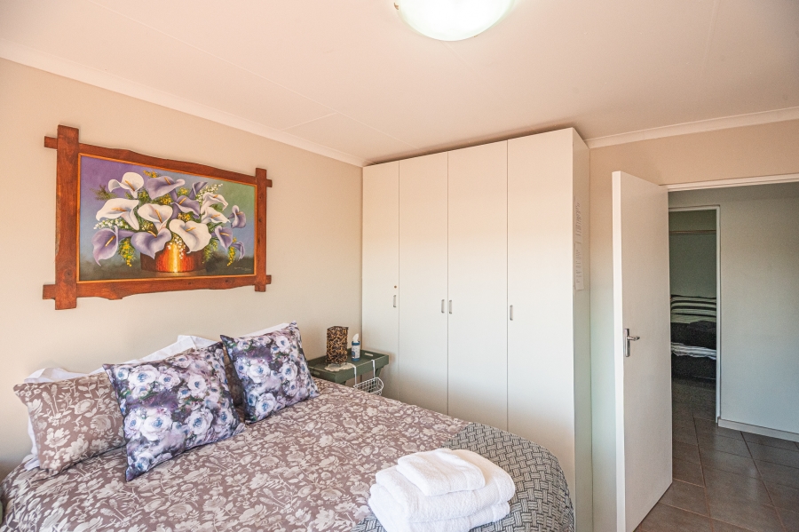 4 Bedroom Property for Sale in Fraaiuitsig Western Cape